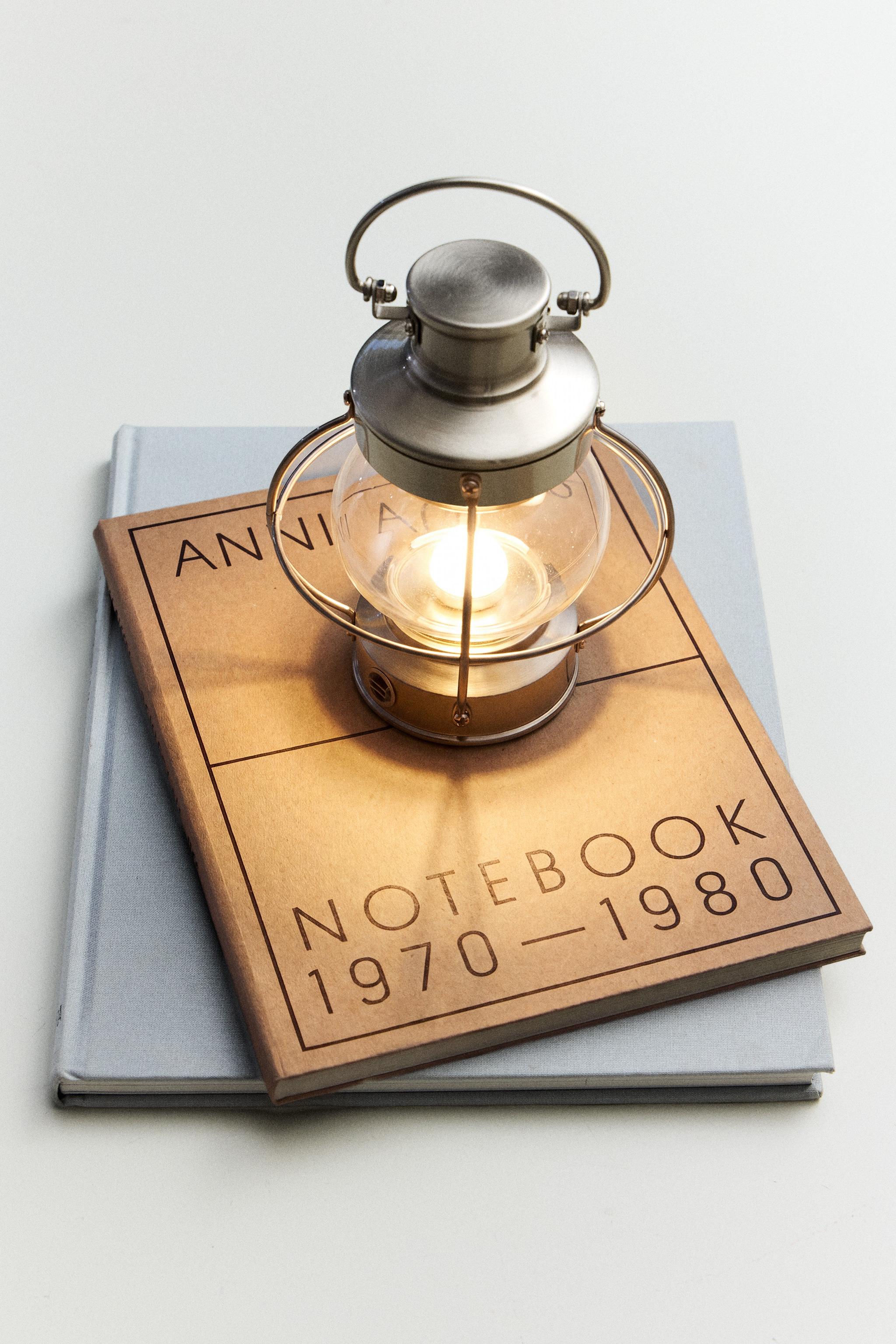 LANTERNE DE CAMPING EN ALUMINIUM
